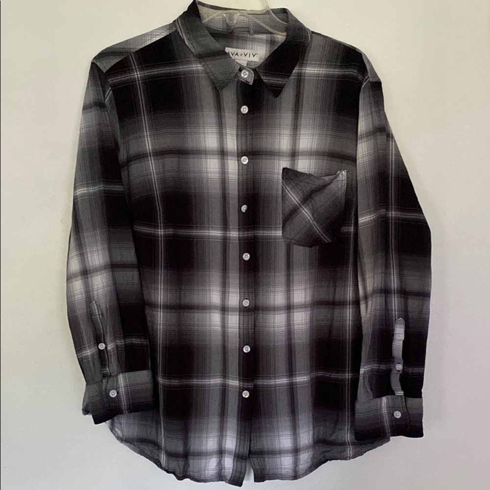 AVA & VIV Black & Gray Plaid Woman's Button-Up Shirt